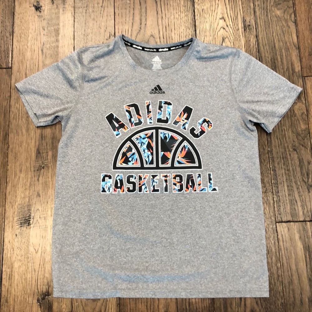 Adidas Boys T-shirt size youth Large 14/16
